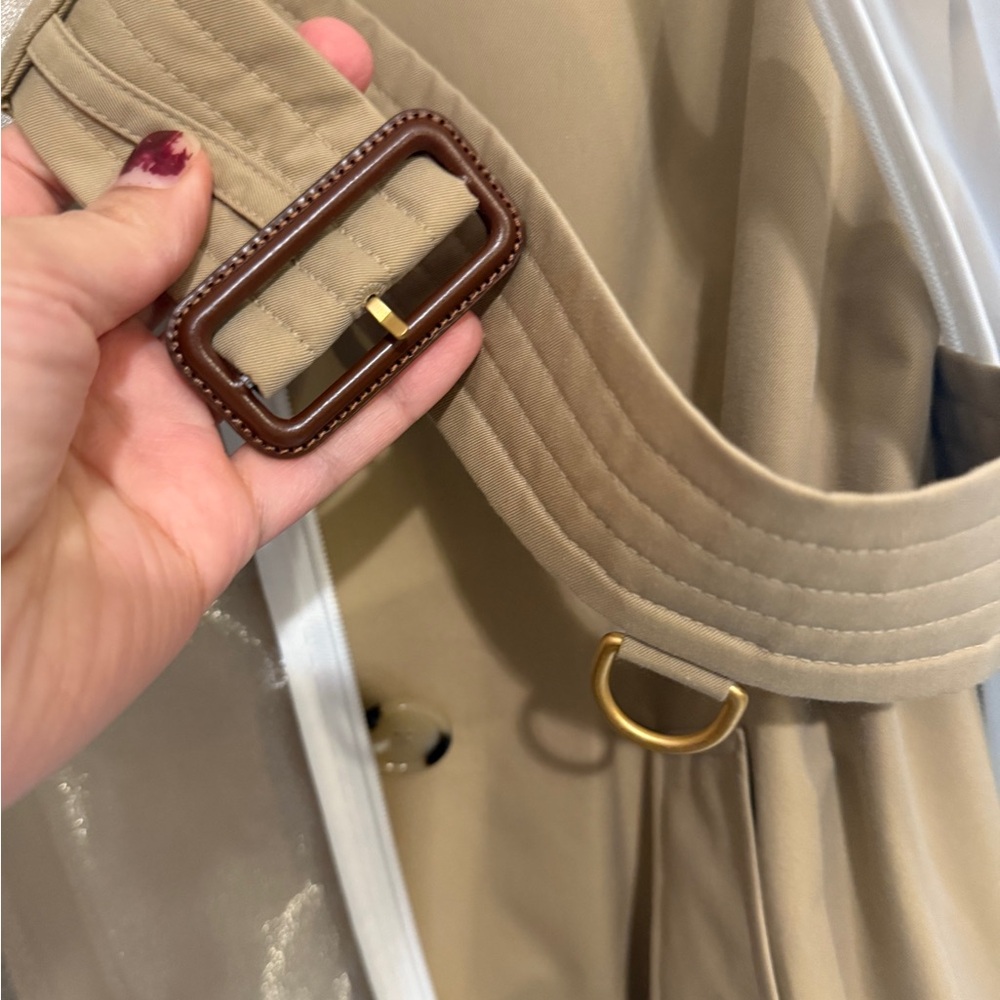 Burberry Long Kensington Heritage Trench Coat - Picture 7 of 16